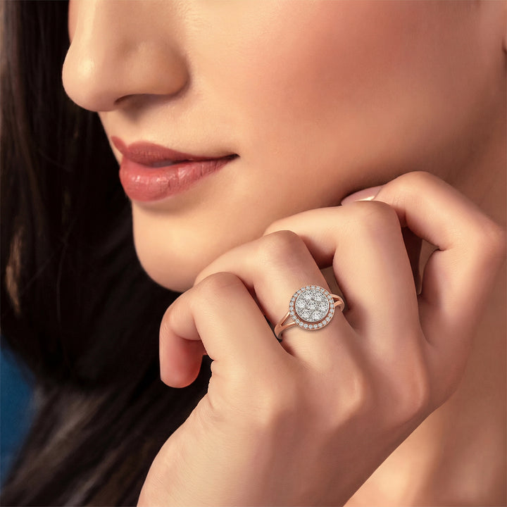 Round Cluster Halo Ring In Rose Gold